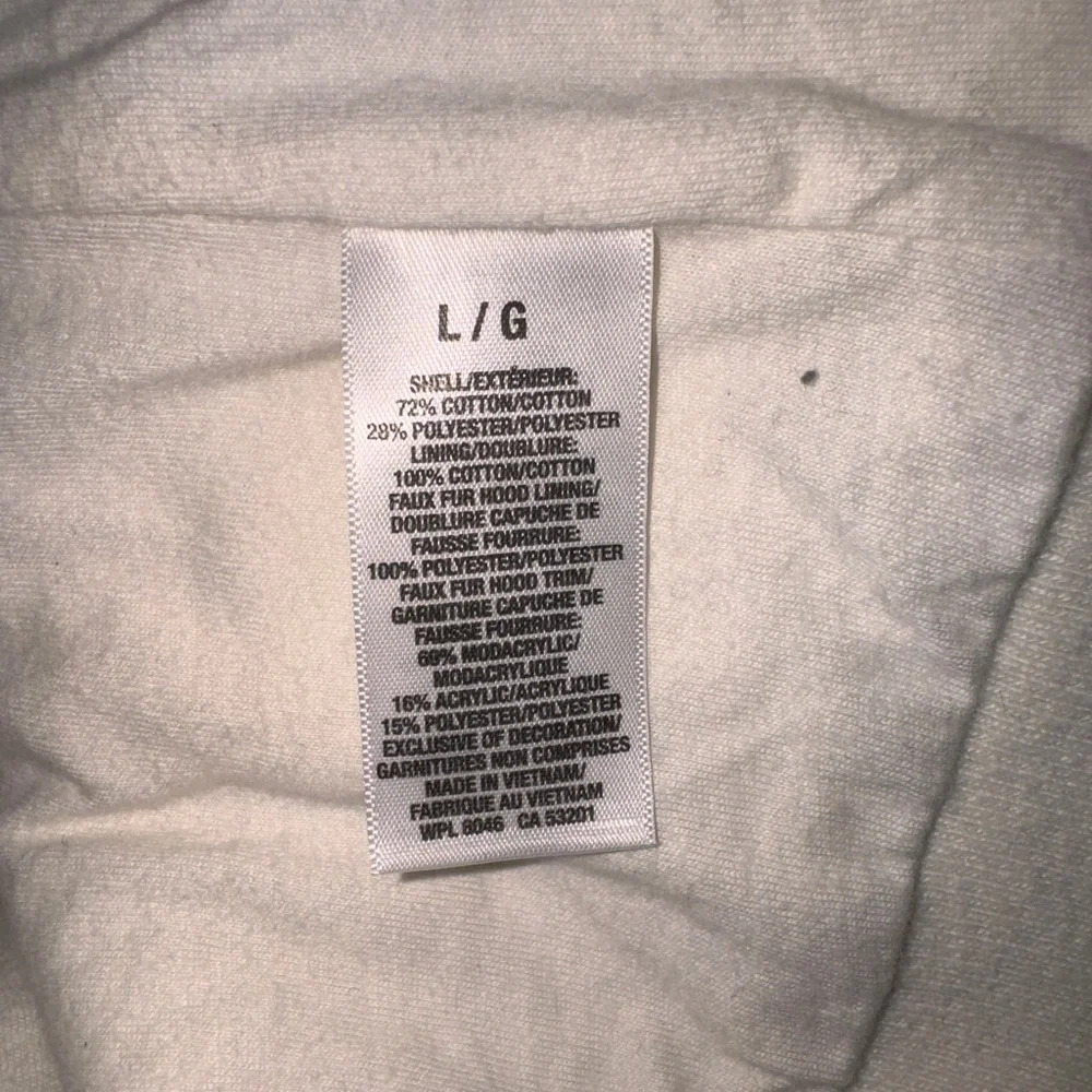 Aeropostale Y2K Women's Cream Hoodie with Faux Fur Trim - Picture 5 of 10